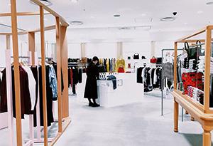 What is a Hybrid Retail Store?